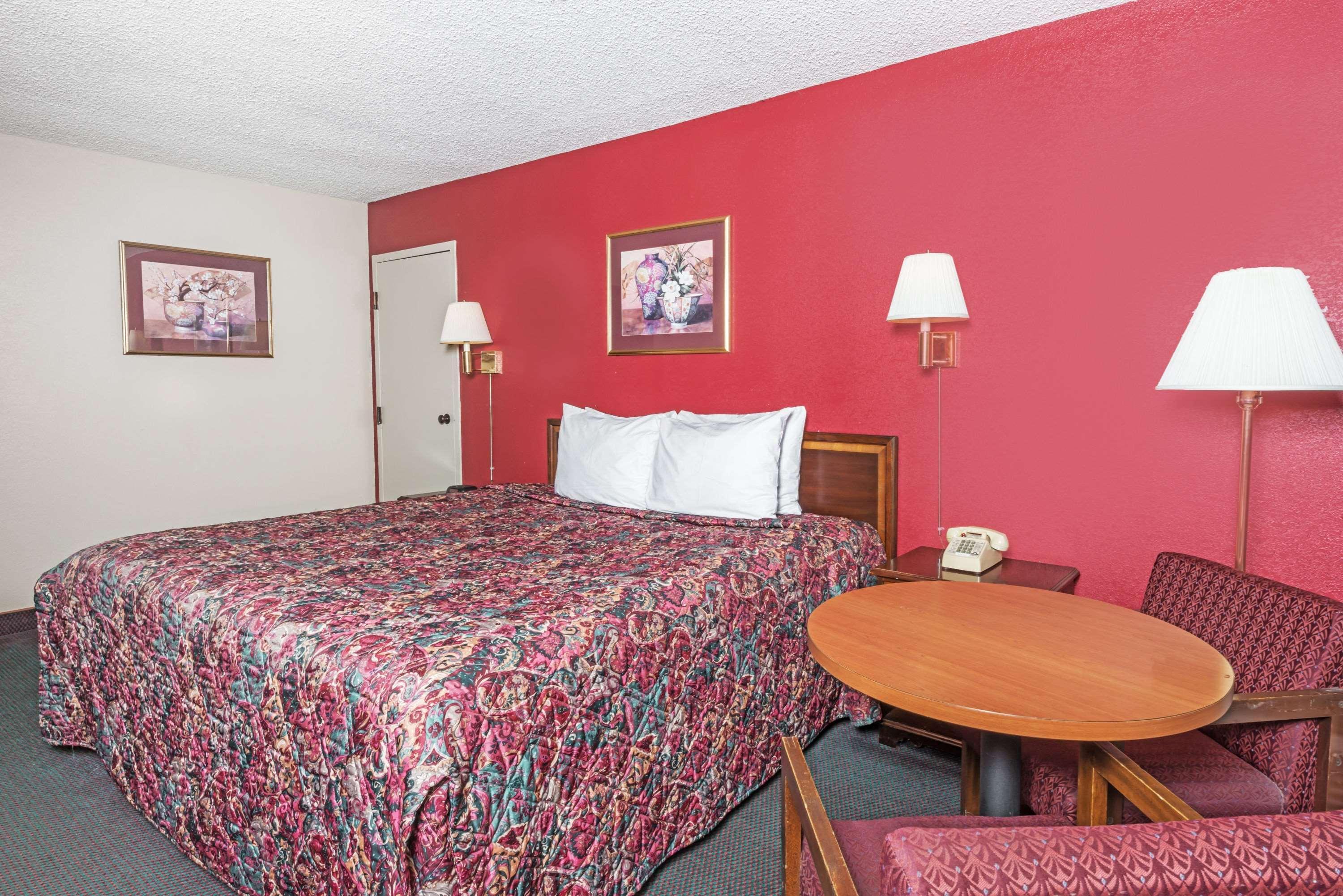 Days Inn By Wyndham New Market I-81 Exterior photo